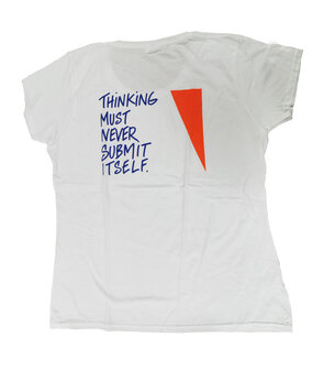 Witte T-shirt in mannen of vrouwenmodel met Thinking must never submit itself op de achterzijde