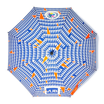 Paraplu uit RPET opengevouwen