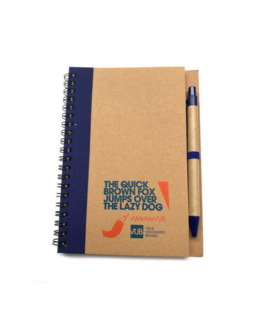 Notitieboekje ECO met oranje pen, voorzijde