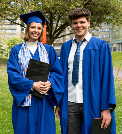 Das tijdens graduation ceremony