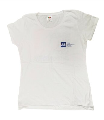 T-shirt wit 'Het denken mag zich nooit onderwerpen'