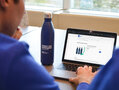750 ml blauwe geïsoleerde thermofles