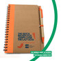 Notitieboekje oranje met pen